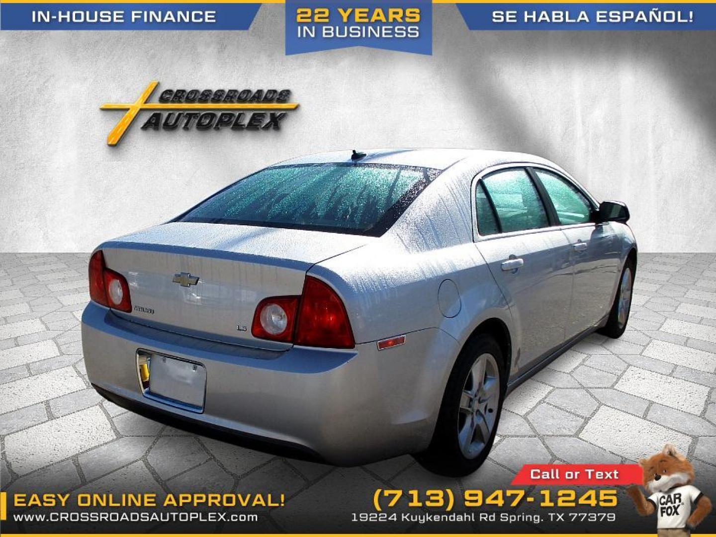 2009 SILVER CHEVROLET MALIBU LS (1G1ZG57BX9F) with an 2.4L L4 DOHC 16V engine, 4-SPEED AUTOMATIC transmission, located at 19224 Kuykendahl Rd, Spring, TX, 77379, (713) 947-1245, 30.049259, -95.491402 - NEW ARRIVAL! LOW MILES! This 2009 Chevrolet Malibu is pristine condition and been very well taken care of. It is the first year of this new body style for the Malibu that it is as sharp looking as the brand new ones. This car is a perfect fit for a small family while still getting you up to 34 mile - Photo#2