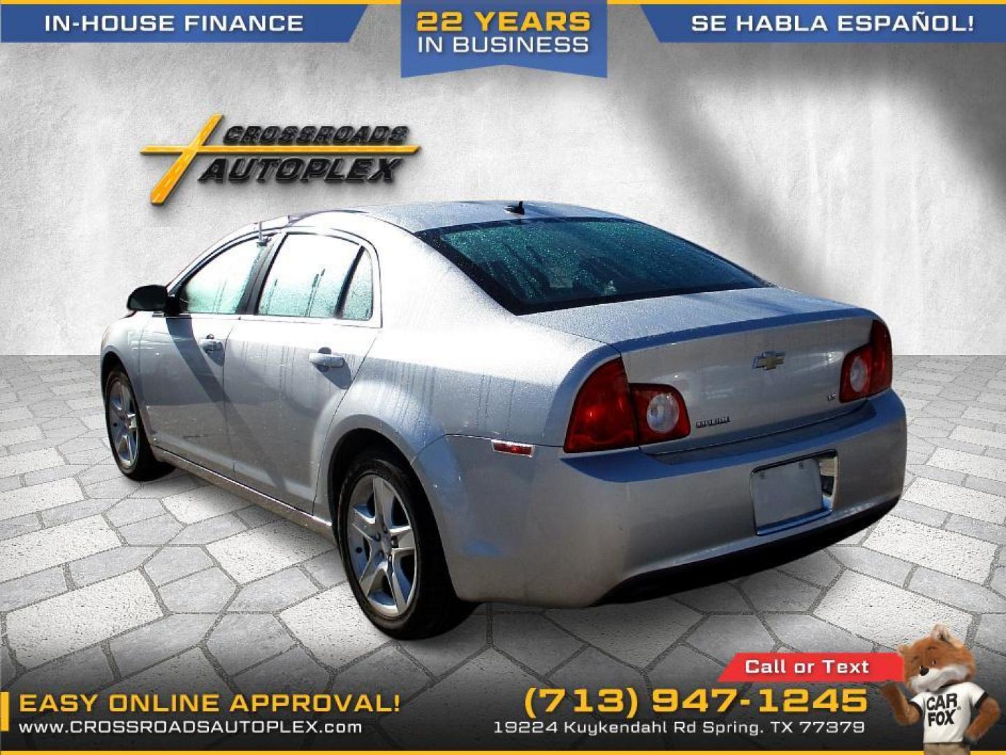 2009 SILVER CHEVROLET MALIBU LS (1G1ZG57BX9F) with an 2.4L L4 DOHC 16V engine, 4-SPEED AUTOMATIC transmission, located at 19224 Kuykendahl Rd, Spring, TX, 77379, (713) 947-1245, 30.049259, -95.491402 - NEW ARRIVAL! LOW MILES! This 2009 Chevrolet Malibu is pristine condition and been very well taken care of. It is the first year of this new body style for the Malibu that it is as sharp looking as the brand new ones. This car is a perfect fit for a small family while still getting you up to 34 mile - Photo#4