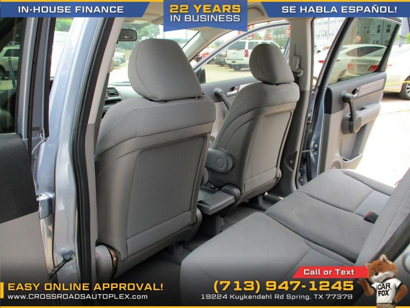 2011 SILVER /BLUE HONDA CR-V LX 2WD 5-Speed AT (3CZRE3H3XBG) with an 2.4L L4 DOHC 16V engine, 5-SPEED AUTOMATIC transmission, located at 19224 Kuykendahl Rd, Spring, TX, 77379, (713) 947-1245, 30.049259, -95.491402 - Photo#7