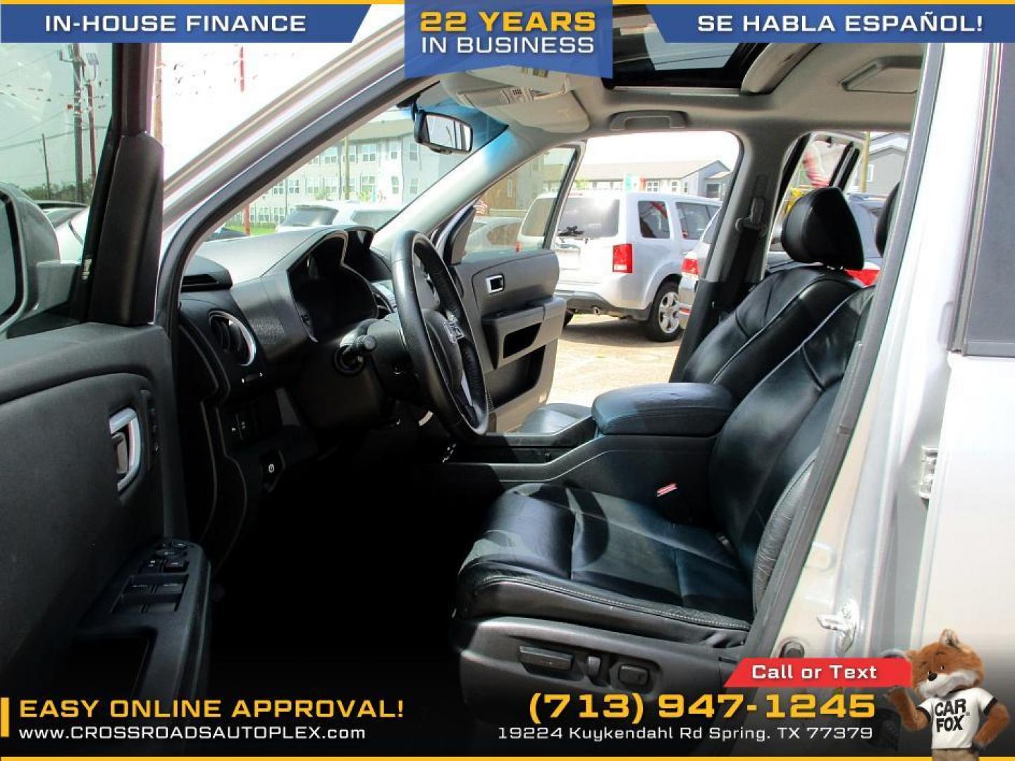 2011 SILVER /GRAY HONDA PILOT Touring 2WD 5-Spd AT with DVD (5FNYF3H9XBB) with an 3.5L V6 SOHC 24V engine, 5-SPEED AUTOMATIC transmission, located at 19224 Kuykendahl Rd, Spring, TX, 77379, (713) 947-1245, 30.049259, -95.491402 - WE IN HOUSE FINANCE, CALL US AT 713-947-1245 - Photo#6