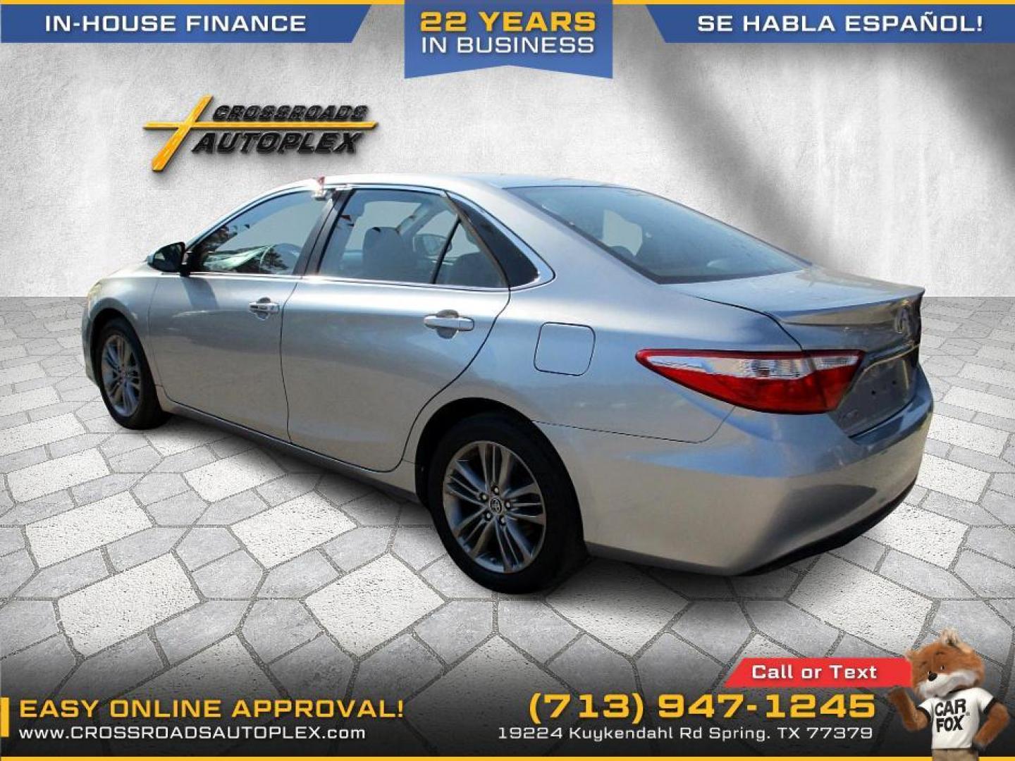 2015 SILVER /GRAY TOYOTA CAMRY SE (4T1BF1FK9FU) with an 2.5L L4 DOHC 16V engine, 6-SPEED AUTOMATIC transmission, located at 19224 Kuykendahl Rd, Spring, TX, 77379, (713) 947-1245, 30.049259, -95.491402 - Photo#1