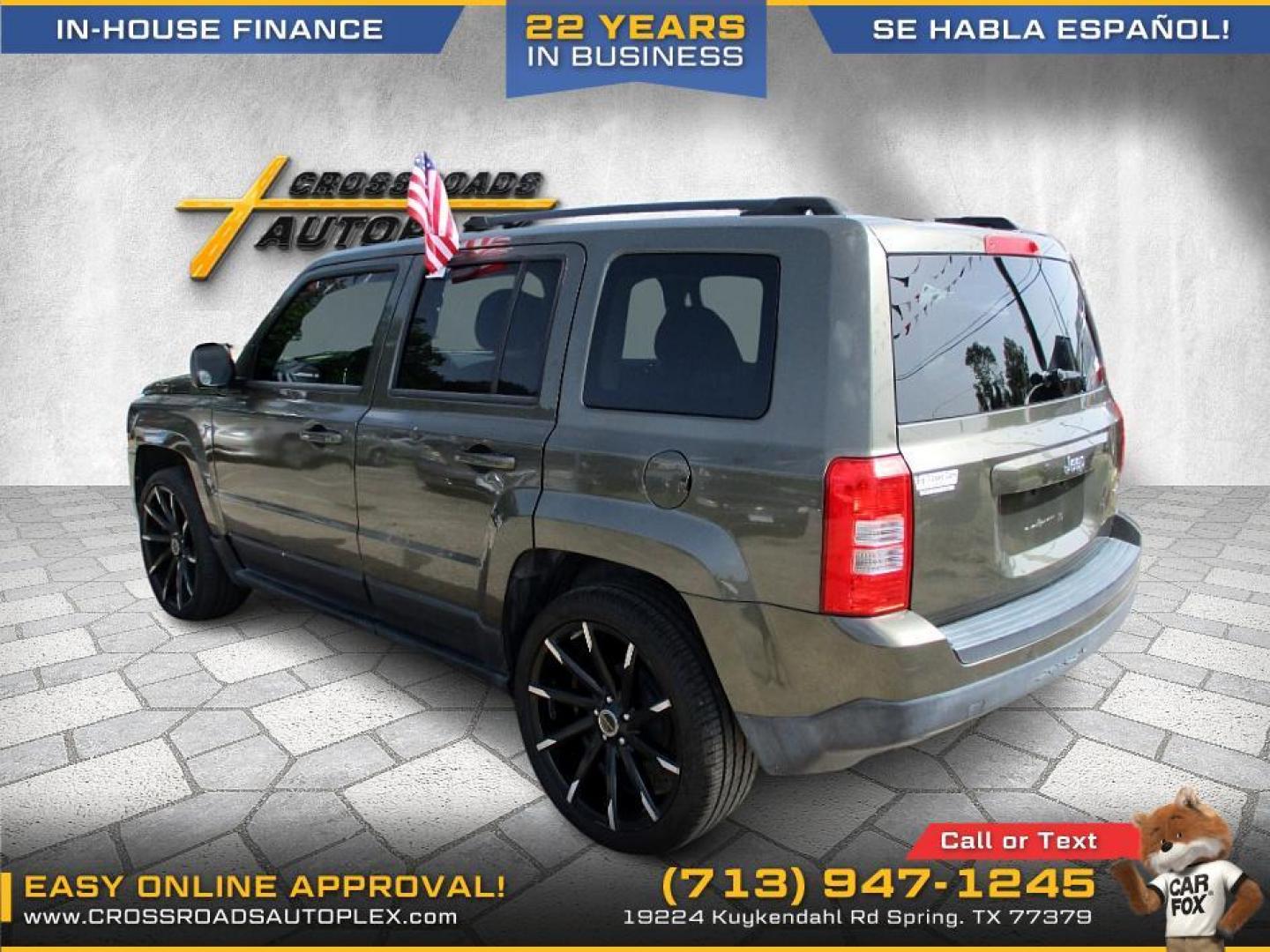 2015 GREEN /GRAY JEEP PATRIOT Latitude 2WD (1C4NJPFA5FD) with an 2.0L L4 DOHC 16V engine, AUTOMATIC transmission, located at 19224 Kuykendahl Rd, Spring, TX, 77379, (713) 947-1245, 30.049259, -95.491402 - WE IN HOUSE FINANCE, CALL US AT 713-947-1245 - Photo#2