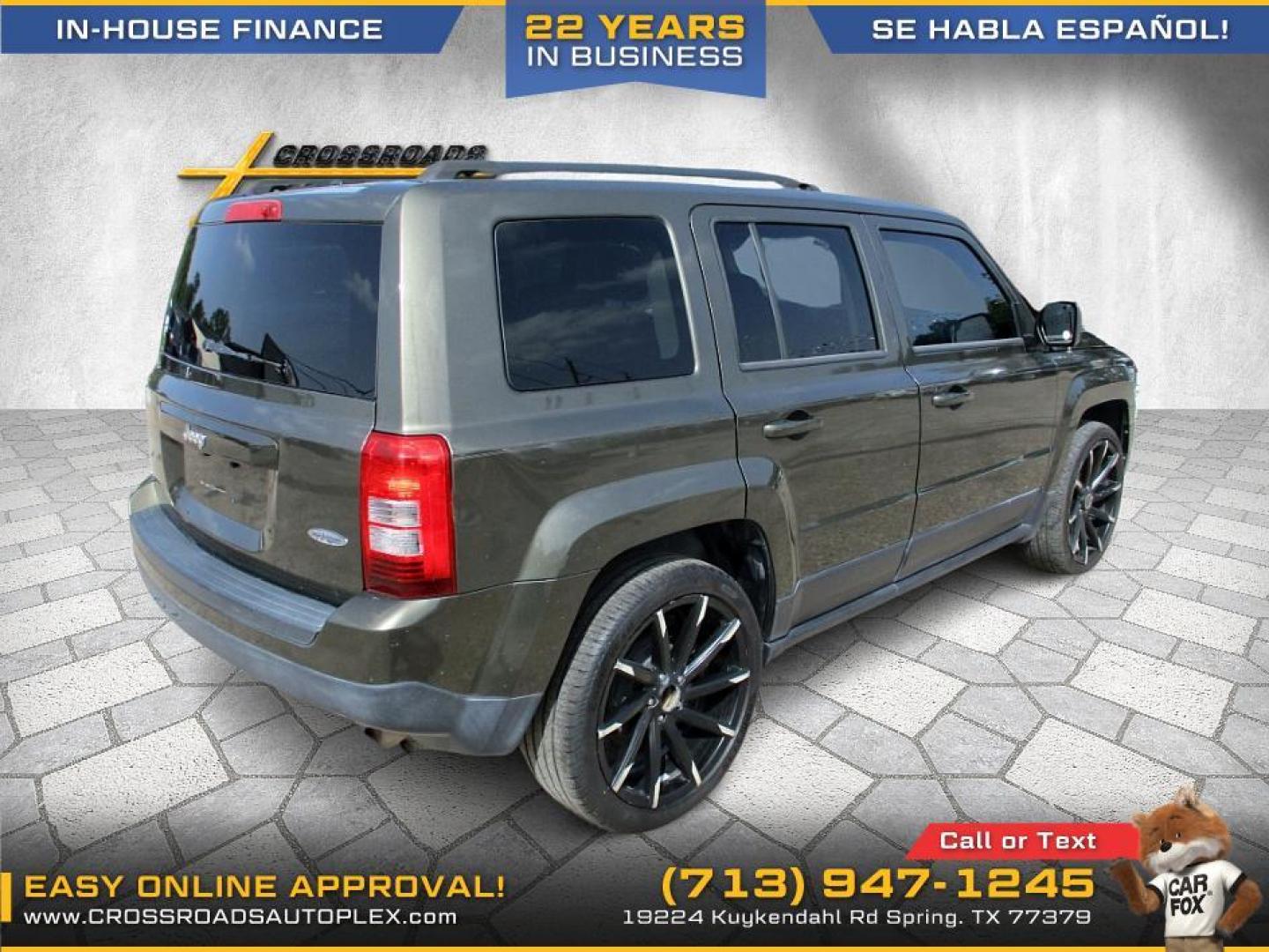 2015 GREEN /GRAY JEEP PATRIOT Latitude 2WD (1C4NJPFA5FD) with an 2.0L L4 DOHC 16V engine, AUTOMATIC transmission, located at 19224 Kuykendahl Rd, Spring, TX, 77379, (713) 947-1245, 30.049259, -95.491402 - WE IN HOUSE FINANCE, CALL US AT 713-947-1245 - Photo#5