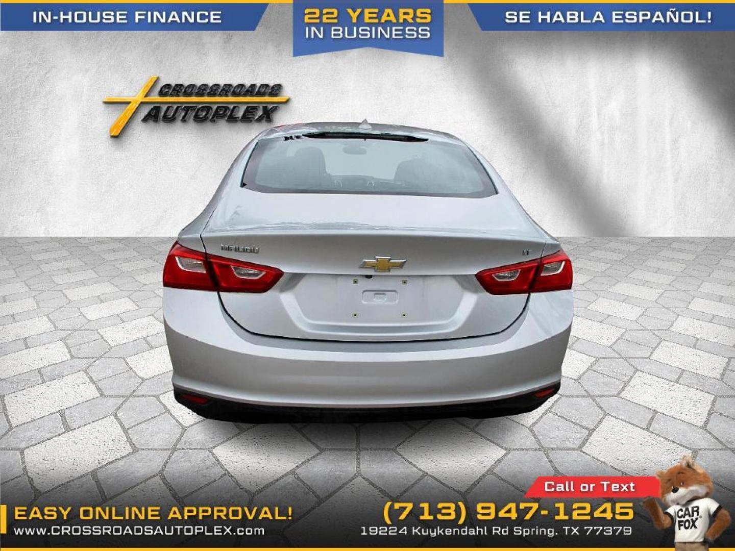 2017 SILVER /GRAY CHEVROLET MALIBU 1LT (1G1ZE5STXHF) with an 1.5L L4 DOHC 16V engine, 6-SPEED AUTOMATIC transmission, located at 19224 Kuykendahl Rd, Spring, TX, 77379, (713) 947-1245, 30.049259, -95.491402 - Photo#3