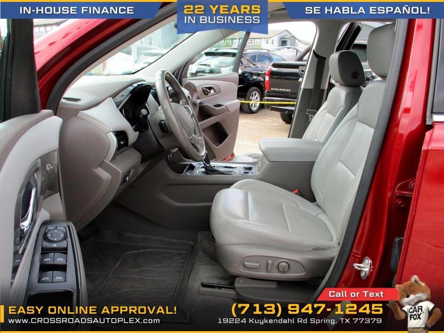 2020 RED /SILVER CHEVROLET TRAVERSE LT Leather FWD (1GNERHKW2LJ) with an 3.6L V6 DOHC 24V engine, 9-SPEED AUTOMATIC transmission, located at 19224 Kuykendahl Rd, Spring, TX, 77379, (713) 947-1245, 30.049259, -95.491402 - Photo#5