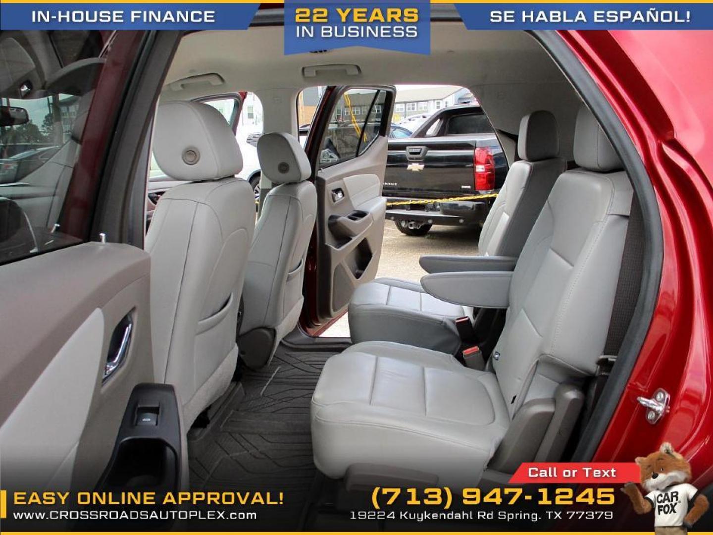 2020 RED /SILVER CHEVROLET TRAVERSE LT Leather FWD (1GNERHKW2LJ) with an 3.6L V6 DOHC 24V engine, 9-SPEED AUTOMATIC transmission, located at 19224 Kuykendahl Rd, Spring, TX, 77379, (713) 947-1245, 30.049259, -95.491402 - Photo#7